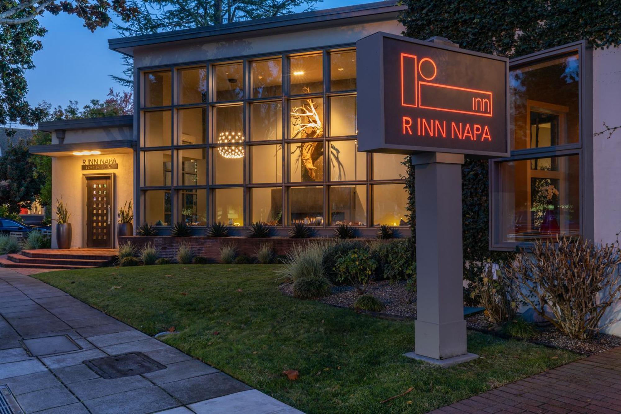 R Inn ナパ エクステリア 写真